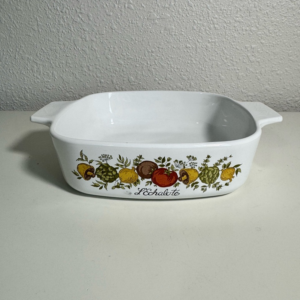 Vintage Corningware spice of Life “L’echalote” Design 1 QT A-1‎